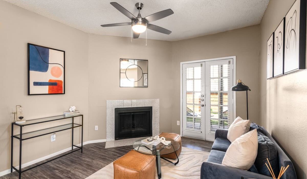 Knowlton Apartment - Photo 7 of 103