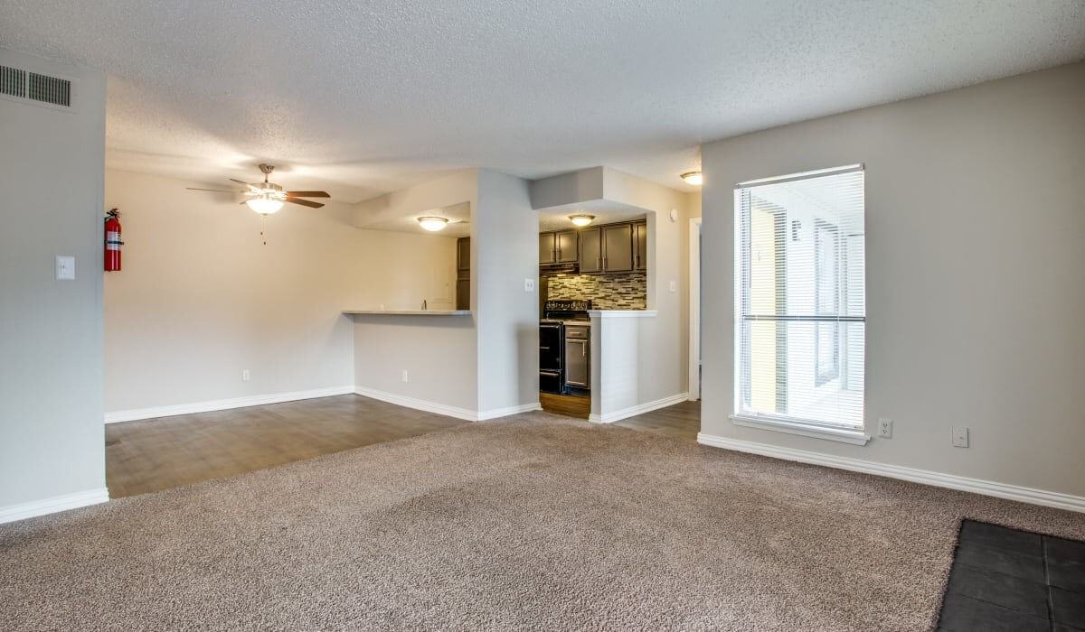 Decker Apartment Homes - Photo 7 of 28