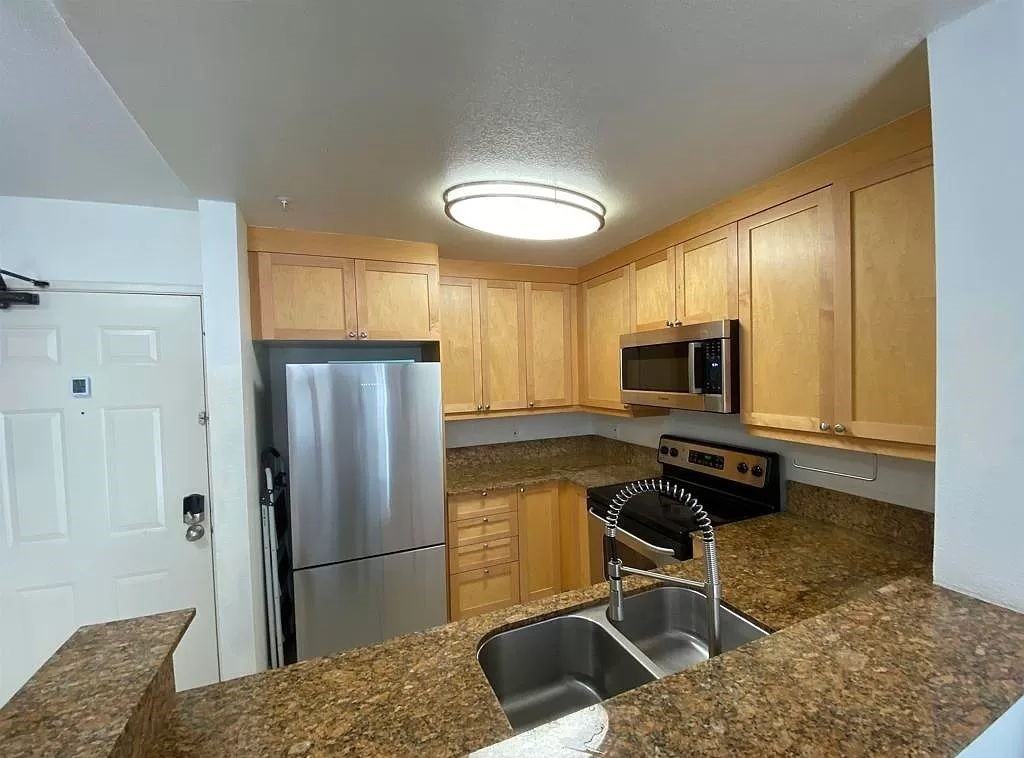 8889 Caminito Plaza Centro - Photo 2 of 9