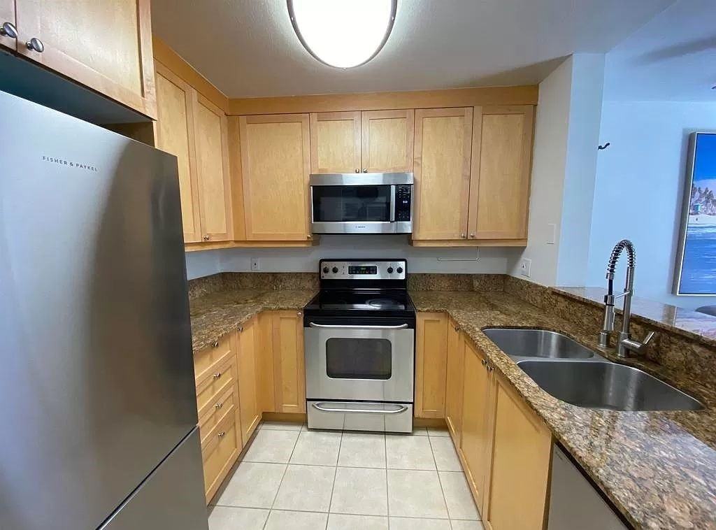 8889 Caminito Plaza Centro - Photo 3 of 9