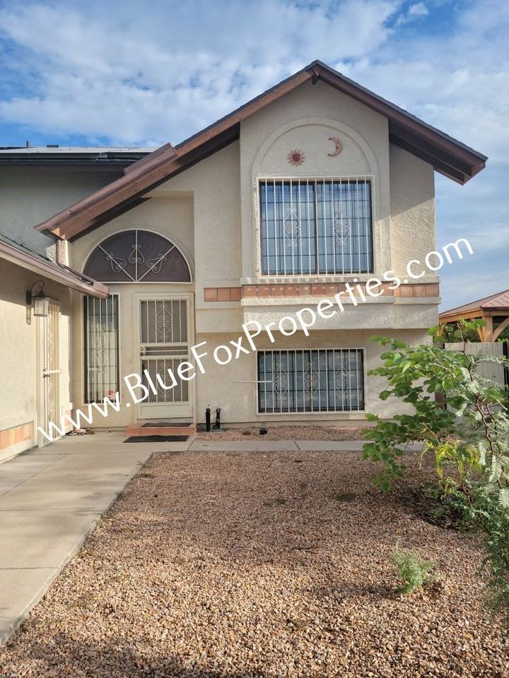 10205 E Kensington Dr - Photo 2 of 48