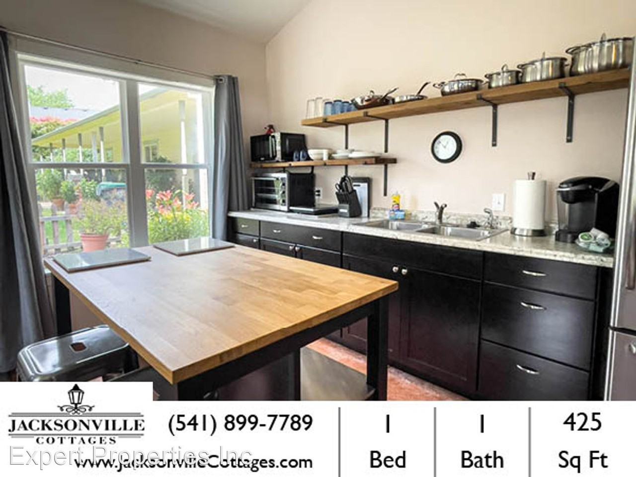 960 Beverly Way - Photo 2 of 16