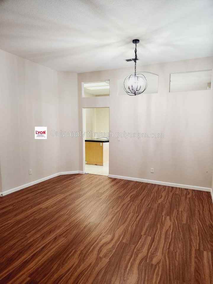 200 Warm Springs Dr - Photo 3 of 25