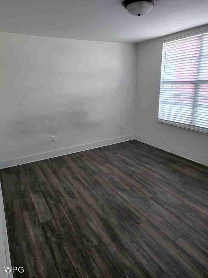 533 Clematis Street - Photo 2 of 9