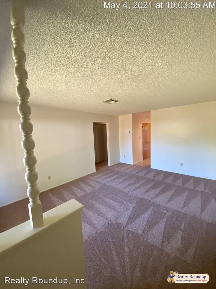 9035 Grove St - Photo 3 of 13