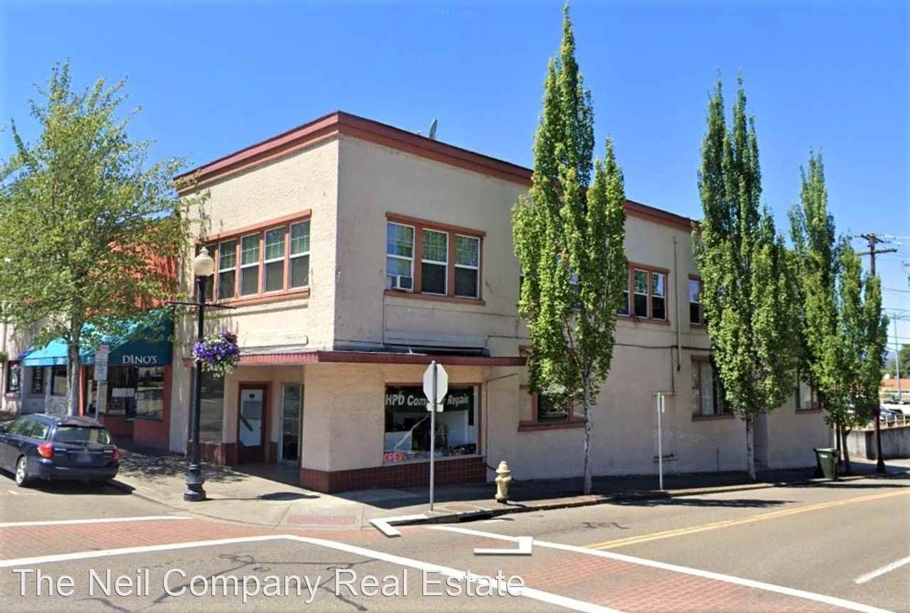 400 & 402 Jackson, 831 & 841 Douglas Apartments in Roseburg, OR 97470 Zumper
