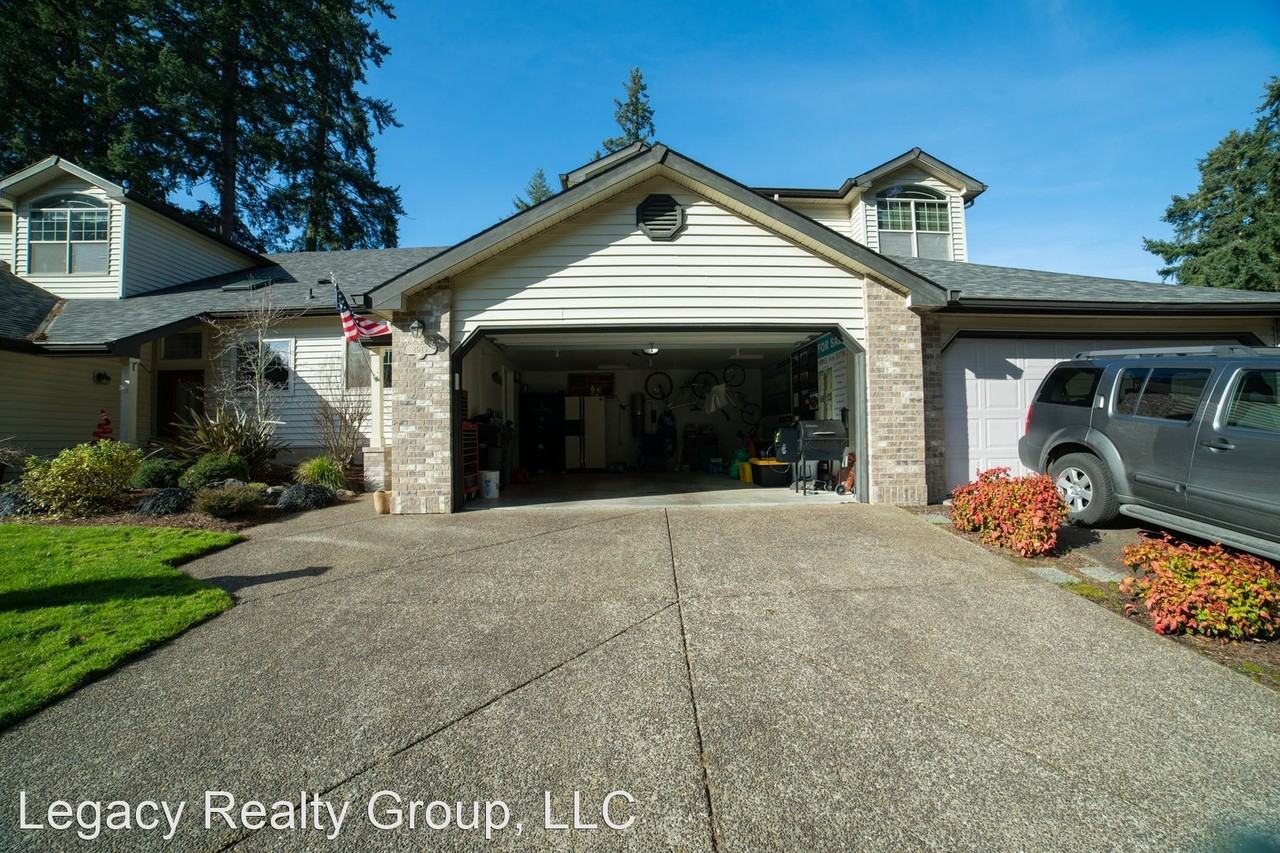 2029 N Forest Ct - Photo 3 of 44