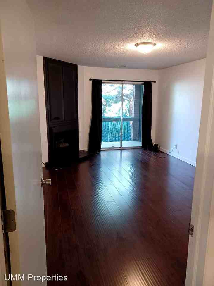 Capital Terrace Apartments - Photo 2 of 3