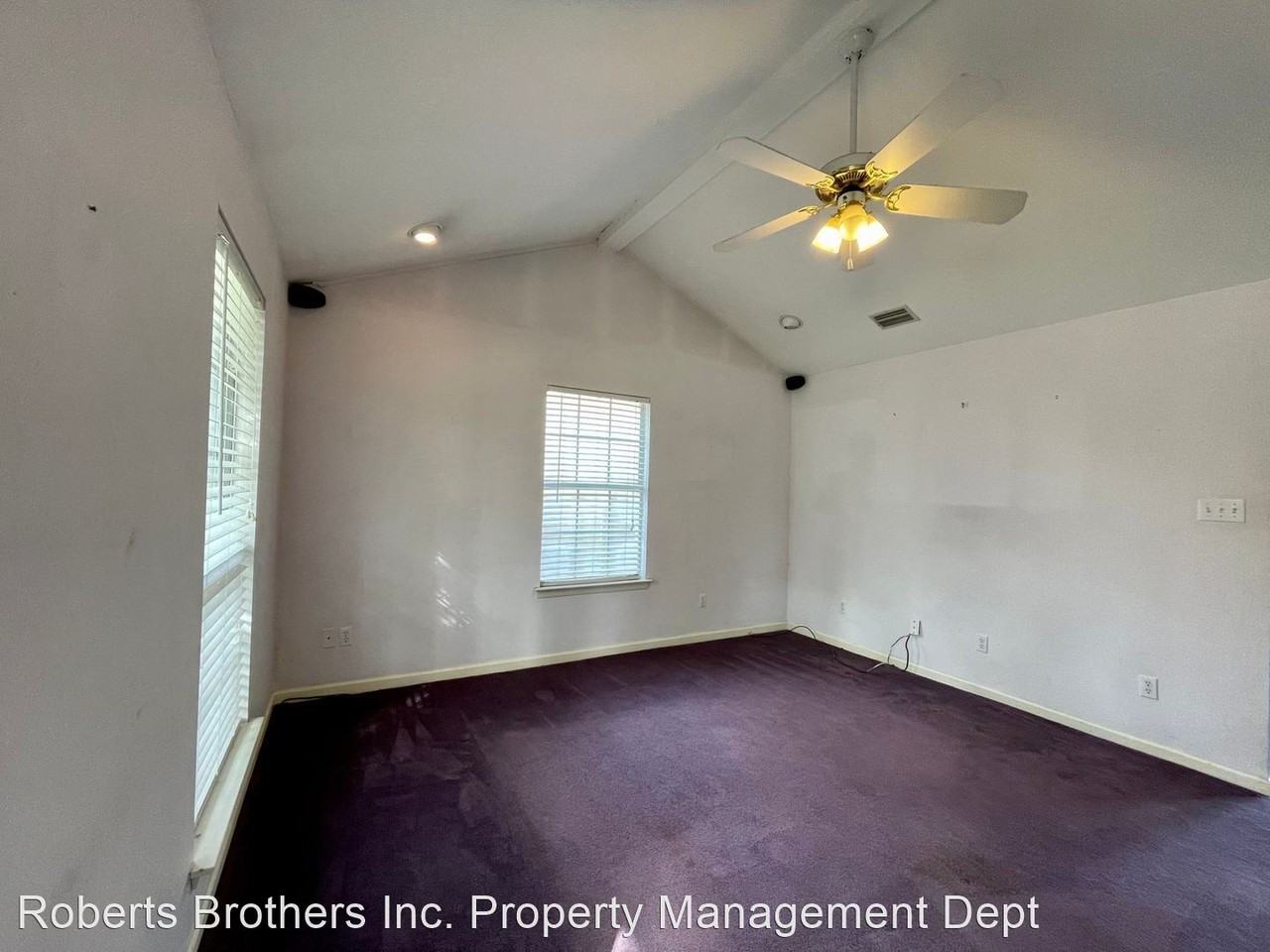 7731 7731 Bellefied Drive East - Photo 3 of 14