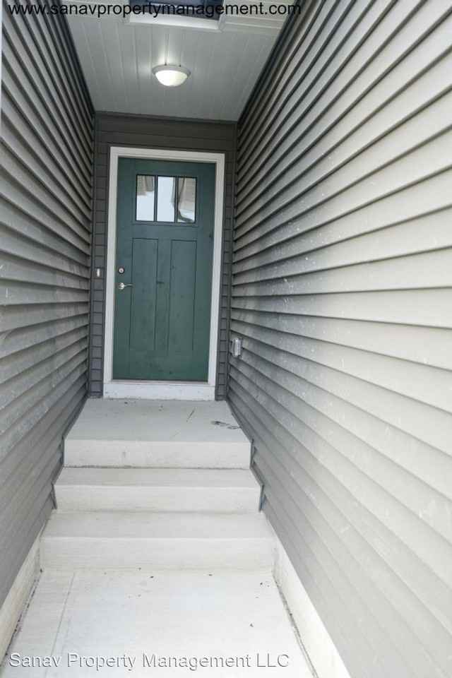 224 12th Ct Nw - Photo 2 of 28