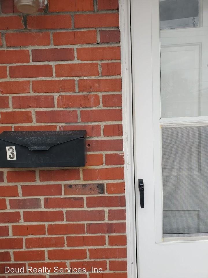 1710 Kingston Ave - Photo 3 of 11