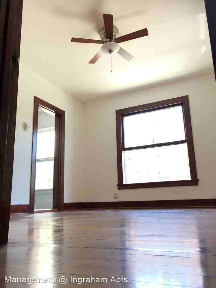 1305 Ingraham Street Office of Building - Photo 3 of 20