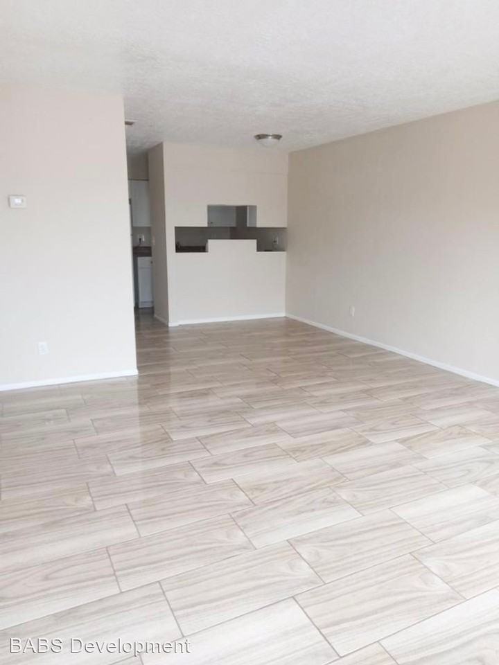 SE 31st St 5085 - 5085 31st St. - Photo 3 of 10