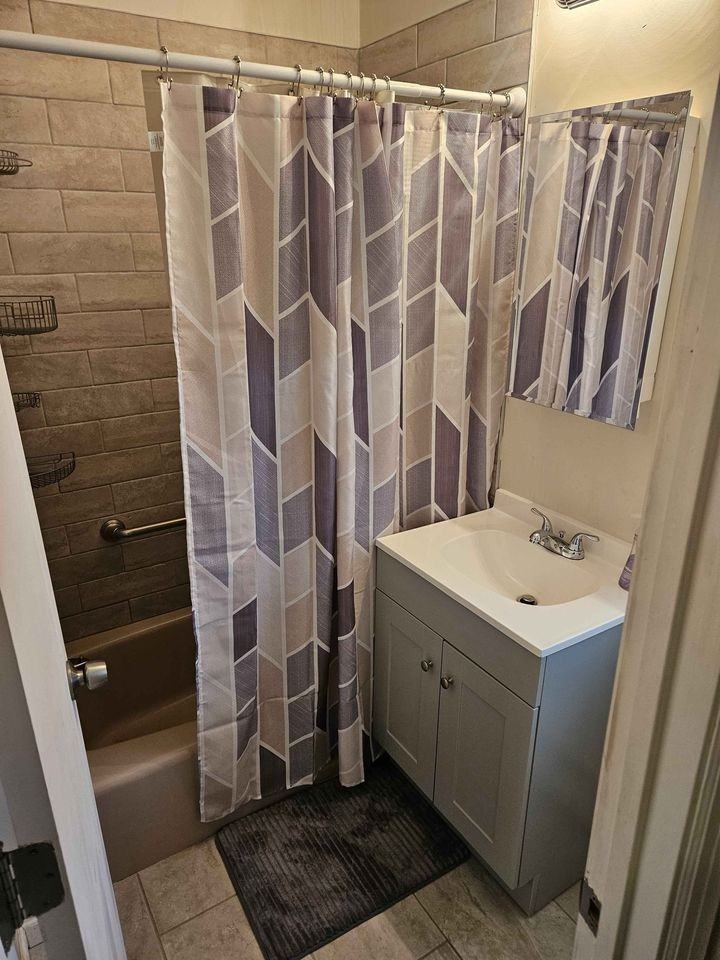 119 Lake Dr - Photo 3 of 10