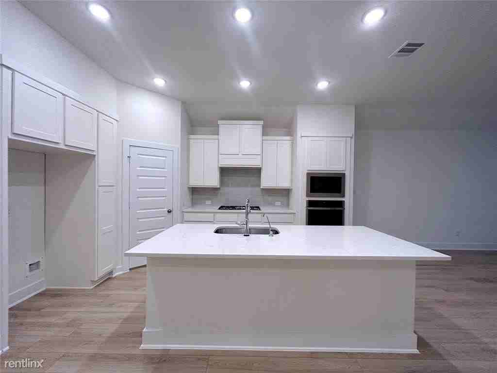 6027 Churchill Springs Ln - Photo 3 of 4