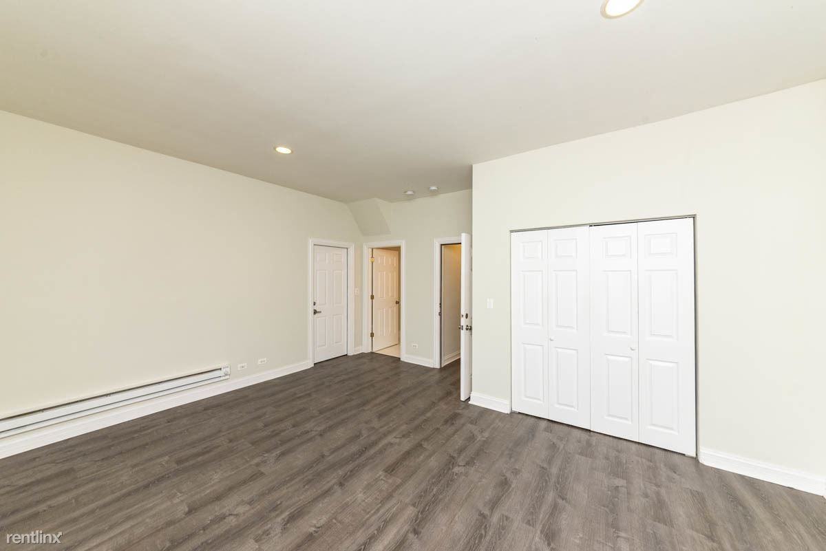 4145 N Milwaukee Ave - Photo 2 of 11