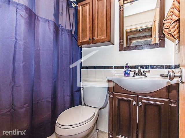 16 S Russell St - Photo 2 of 12