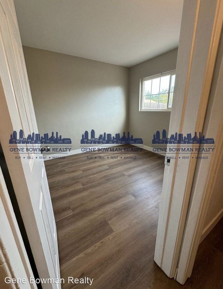 3545 44th St - Photo 2 of 6