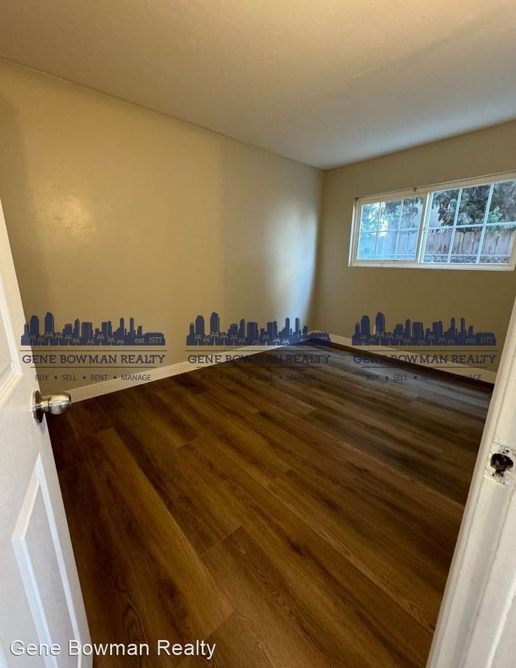 3545 44th St - Photo 3 of 6