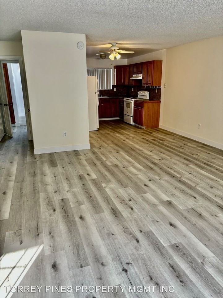 Poway Palms Apartments - Photo 3 of 3