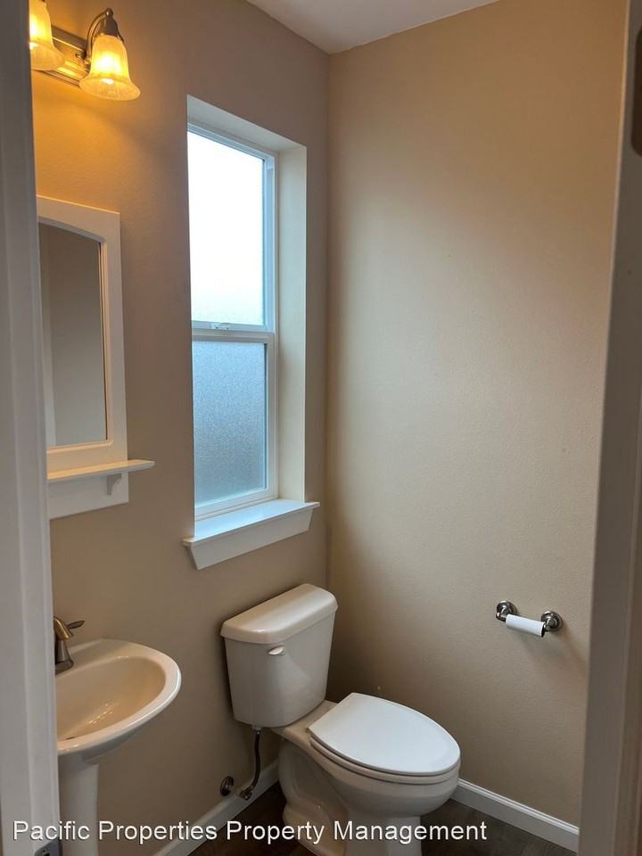 2180 Pine St - Photo 3 of 20