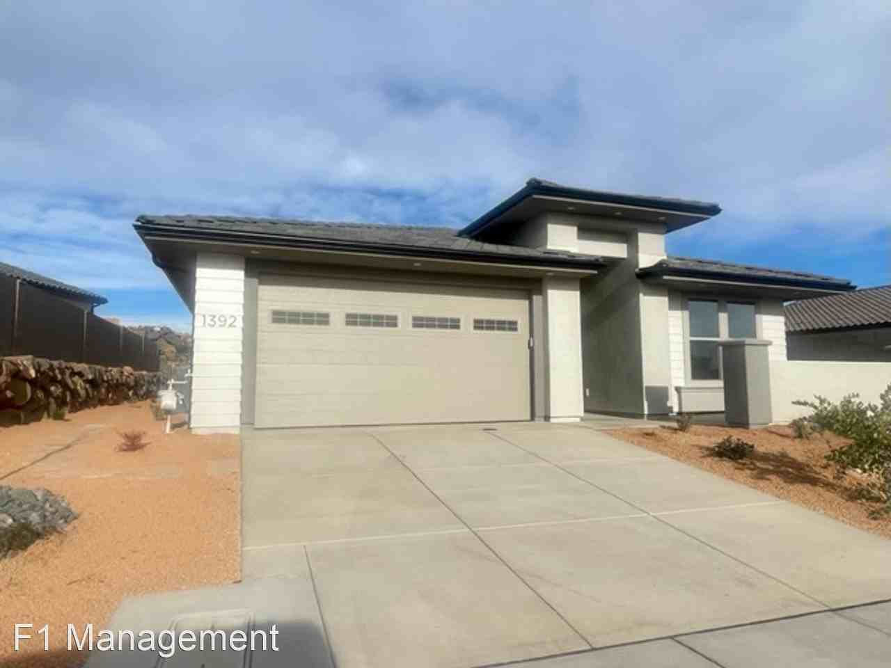 1392 Highland Pkwy - Photo 2 of 40