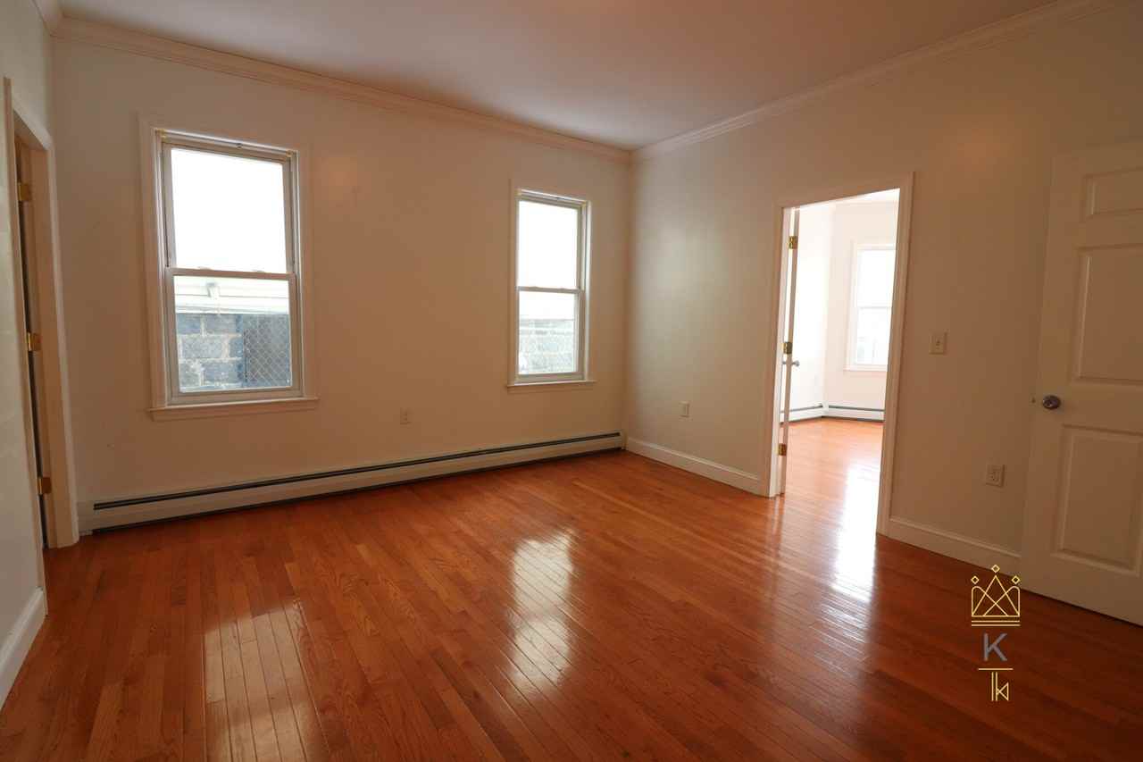 22 Darling St - Photo 7 of 19