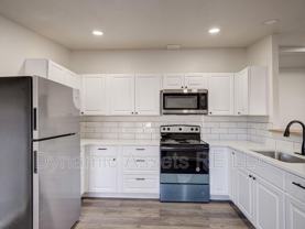 403 N Walnut St #B - Photo 1 of 1