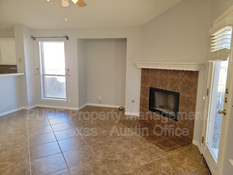 1729 Fallen Leaf Ln - Photo 3 of 25