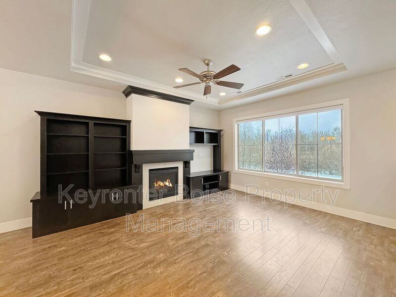 3303 E Front Runner Ln - Photo 2 of 28