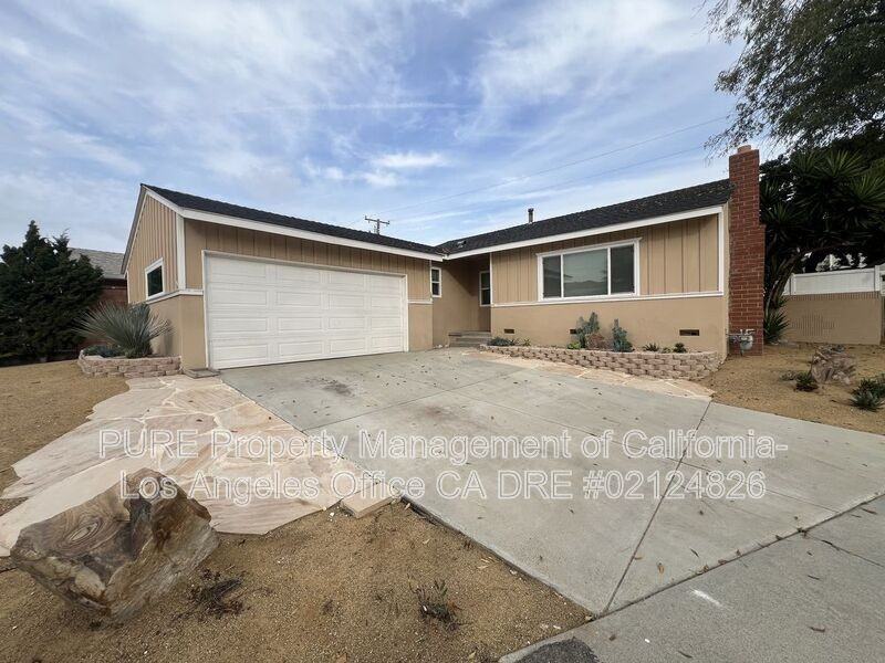 1065 Rayland Dr - Photo 2 of 25