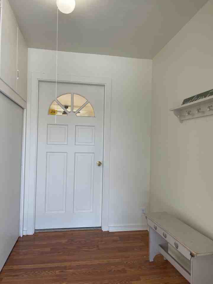 1701 20th St - Photo 2 of 12