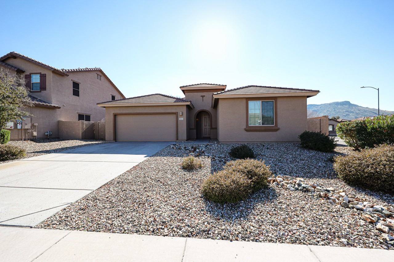 5511 W Desperado Way - Photo 3 of 32