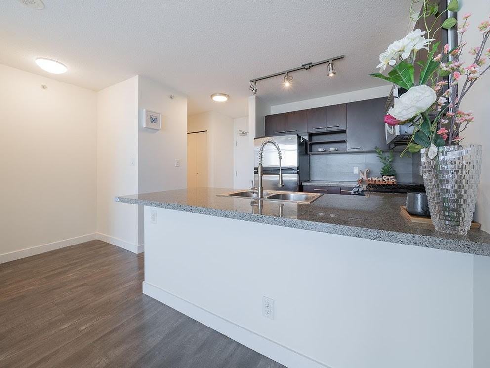 9001 Ferndale Rd - Photo 2 of 21