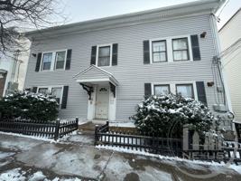 featured image of 370 River St