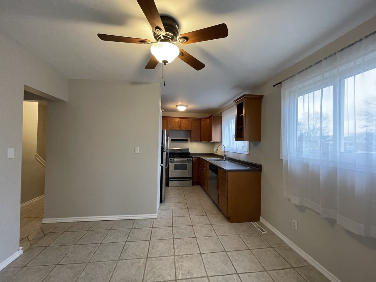 1990 Columbia Crt #20 - Photo 3 of 34