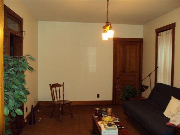 10 1/2 N Market St. - Photo 3 of 9