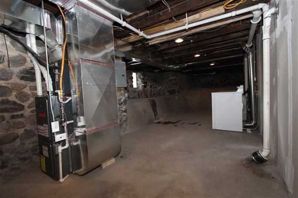 539 Norwood Ave SE - Photo 2 of 11