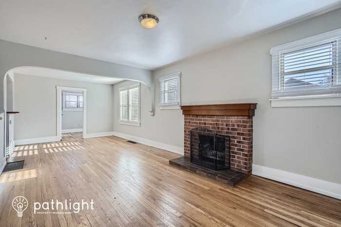 3504 N York St - Photo 2 of 21