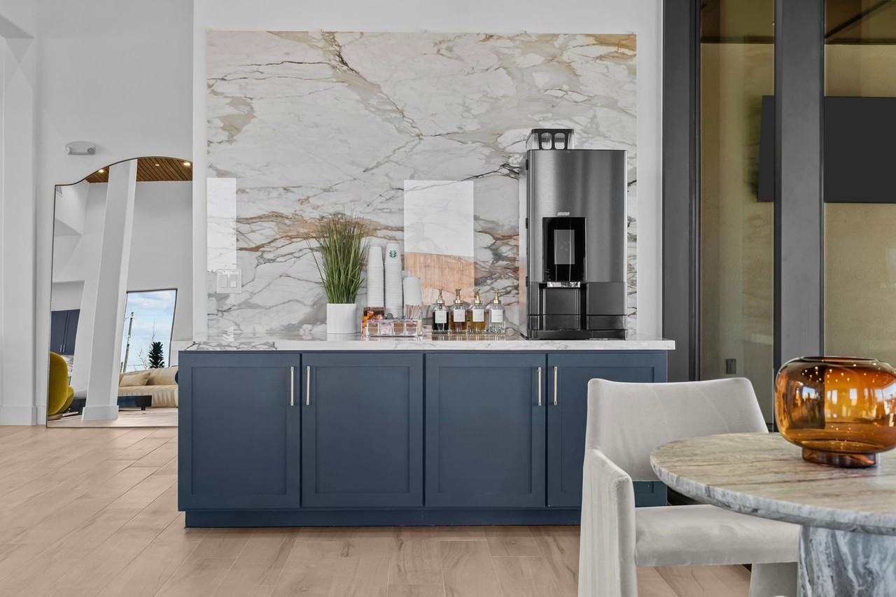 Mansions of Buda - Photo 5 of 50