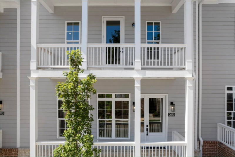 2045 Parkside Ln - Photo 2 of 35