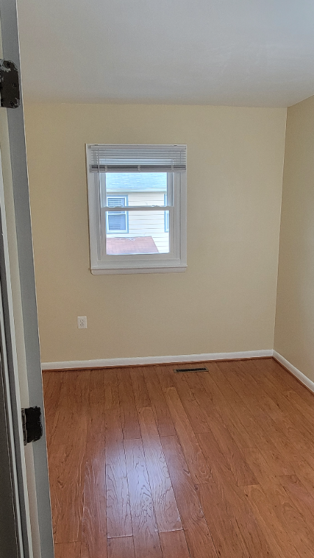 272 Rebecca Ann Ct - Photo 2 of 9