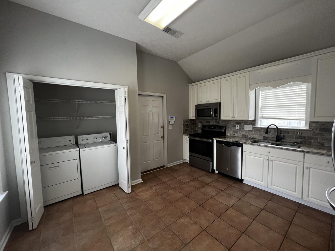 8706 Stoneridge Pl #1 - Photo 6 of 27