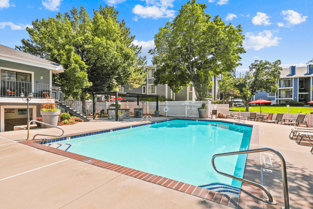 James Pointe Apartments - Photo 3 of 50