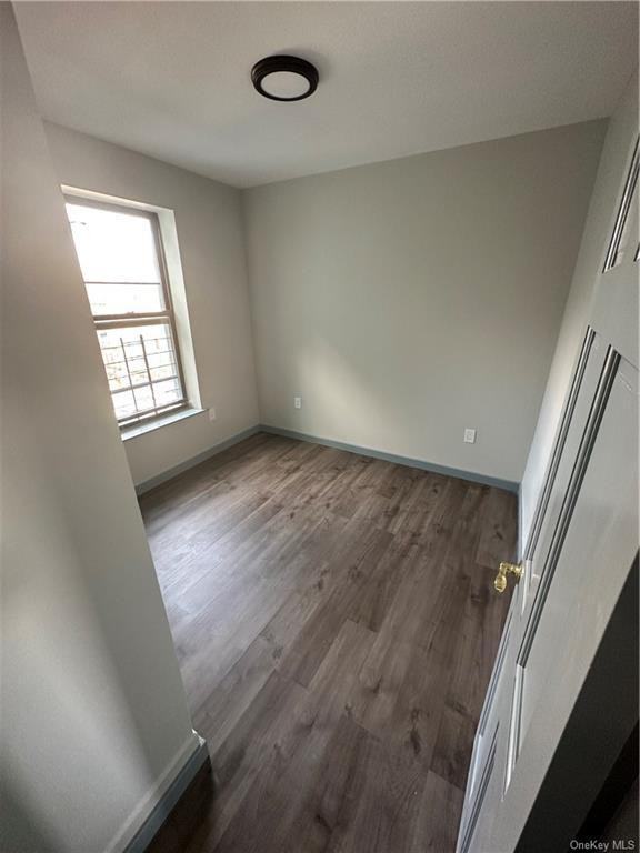 2120 Mapes Avenue - Photo 6 of 8