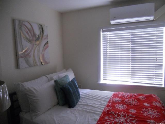 1459 East 96th Street - Photo 7 of 8