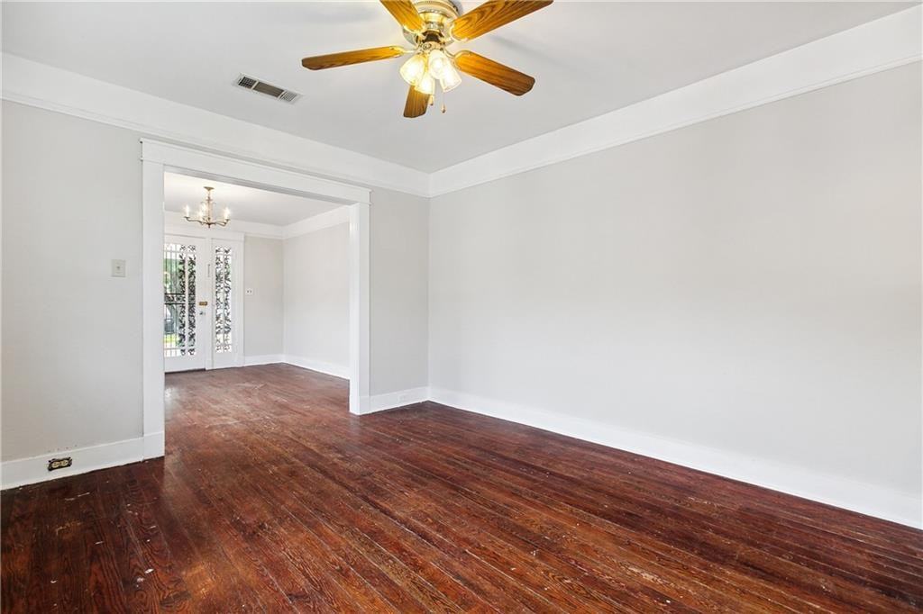 1322 Hillary St - Photo 3 of 12