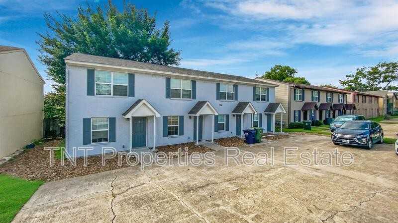 2914 Prairie Flower Cir #A - Photo 2 of 19