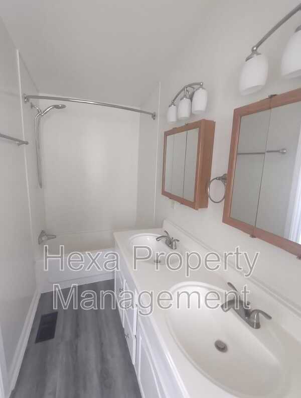 2511 Farm To Marketrd N - Photo 4 of 36