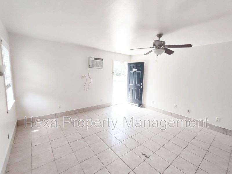 2511 Farm To Marketrd N - Photo 2 of 36